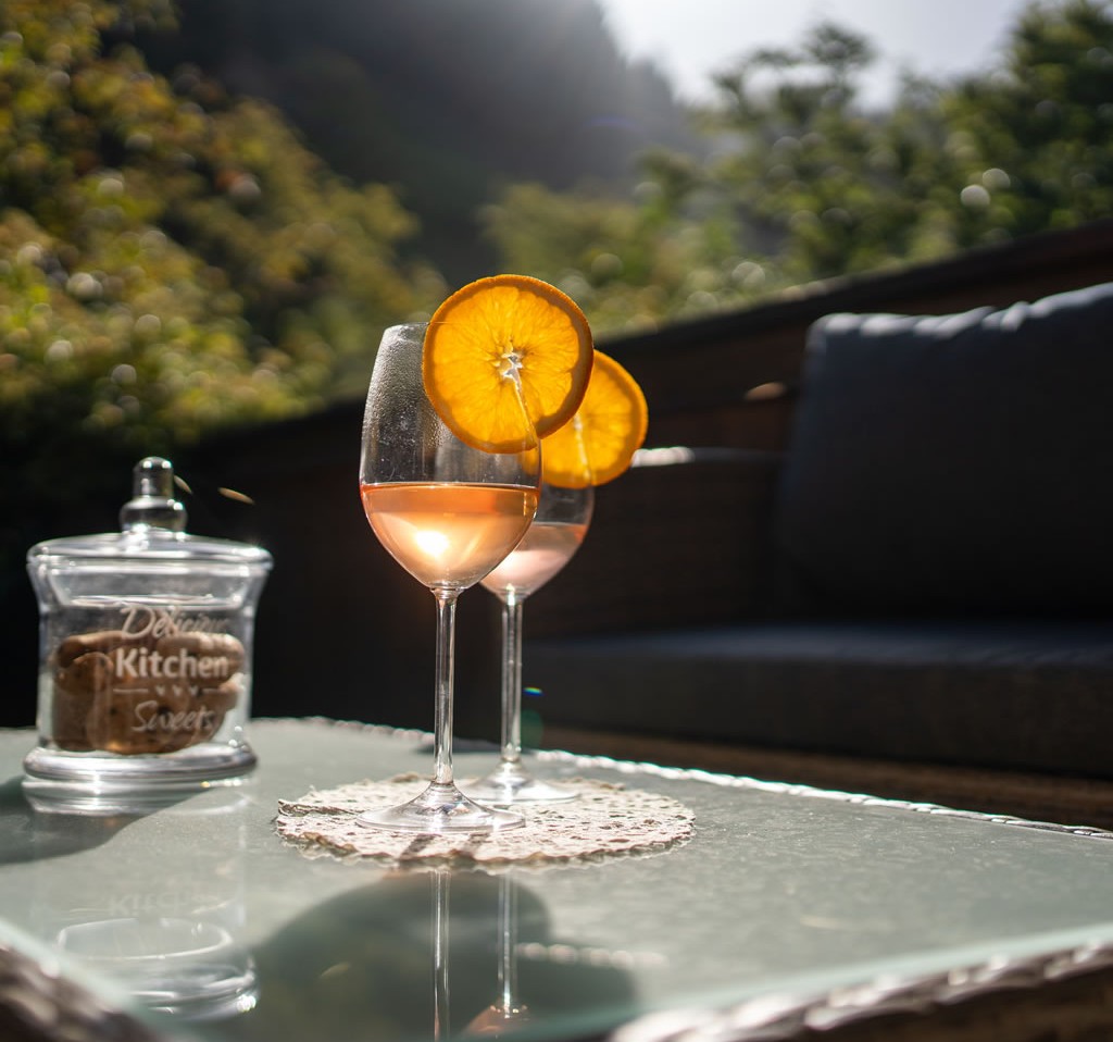 Gemütlich ein Glaserl auf der Terrasse trinken