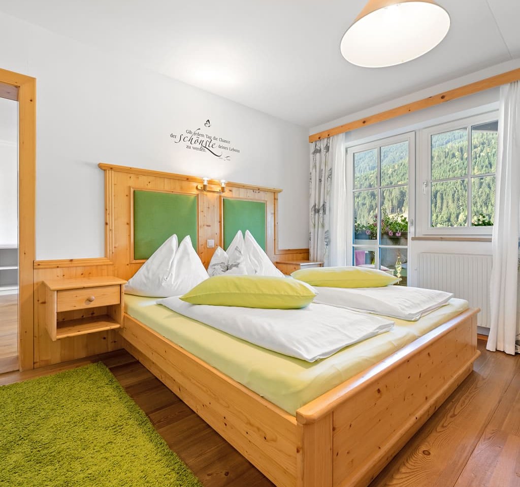 Gemütliche Schlafzimmer mit hochwertigen Betten