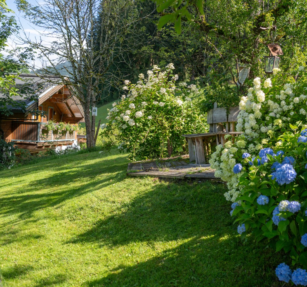 Gemüse, Obstbäume, Kräuter im Garten vom Ortnergut