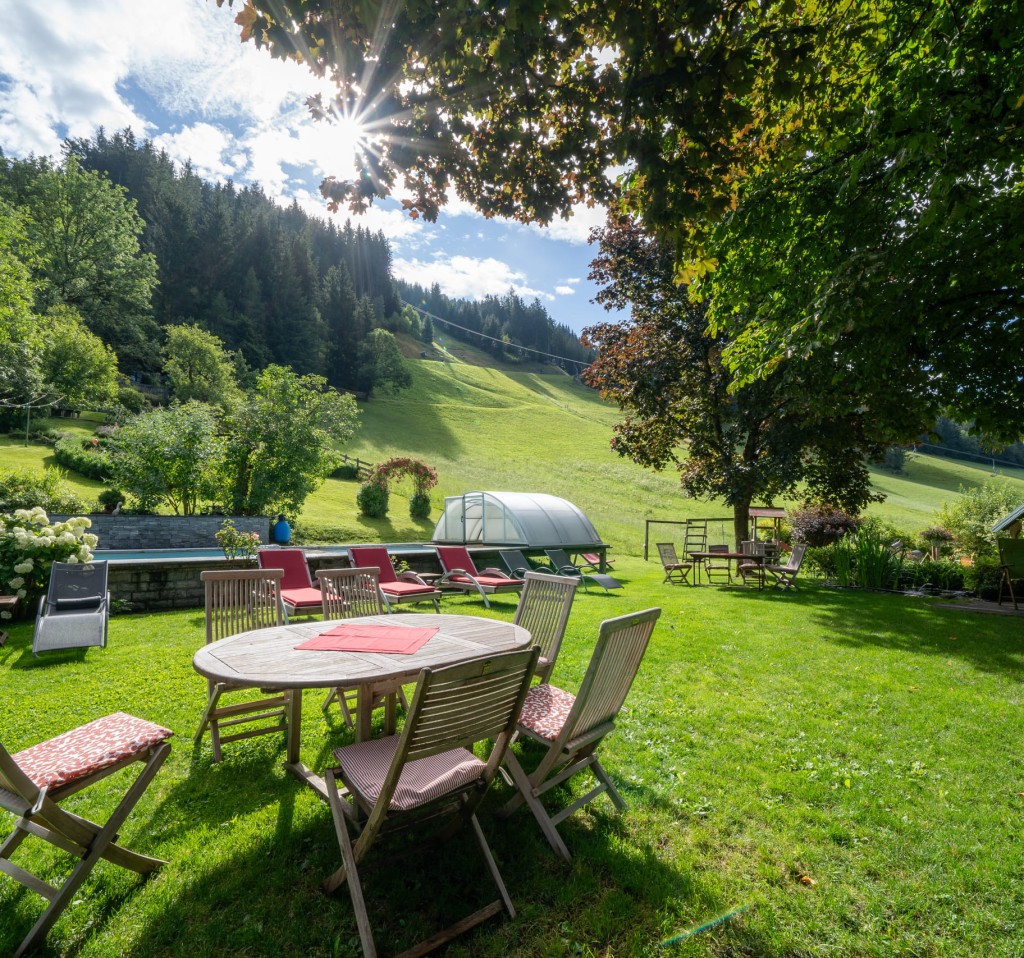 Sitzgelegenheiten im Garten