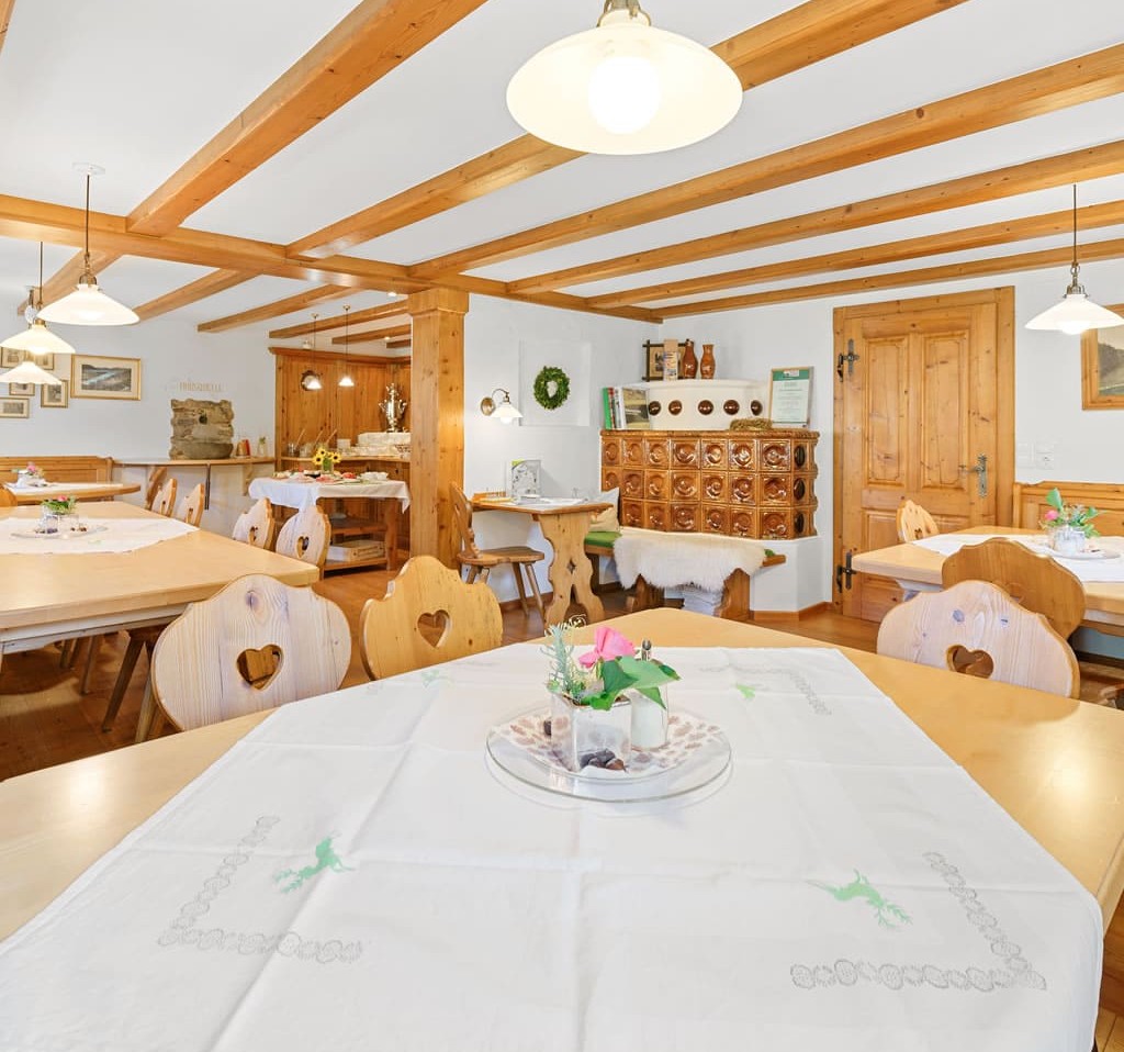 Große Tische mit genug Platz für die ganze Familie