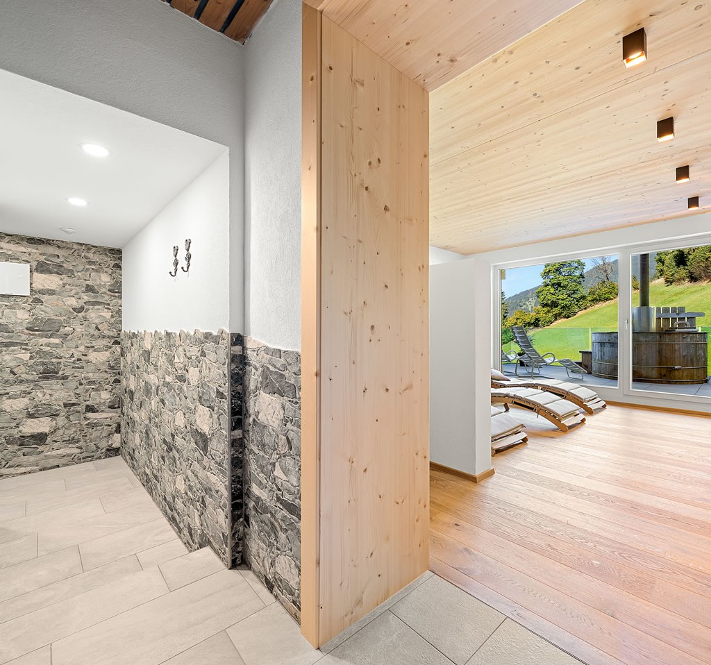 Wellnessbereich mit Sauna