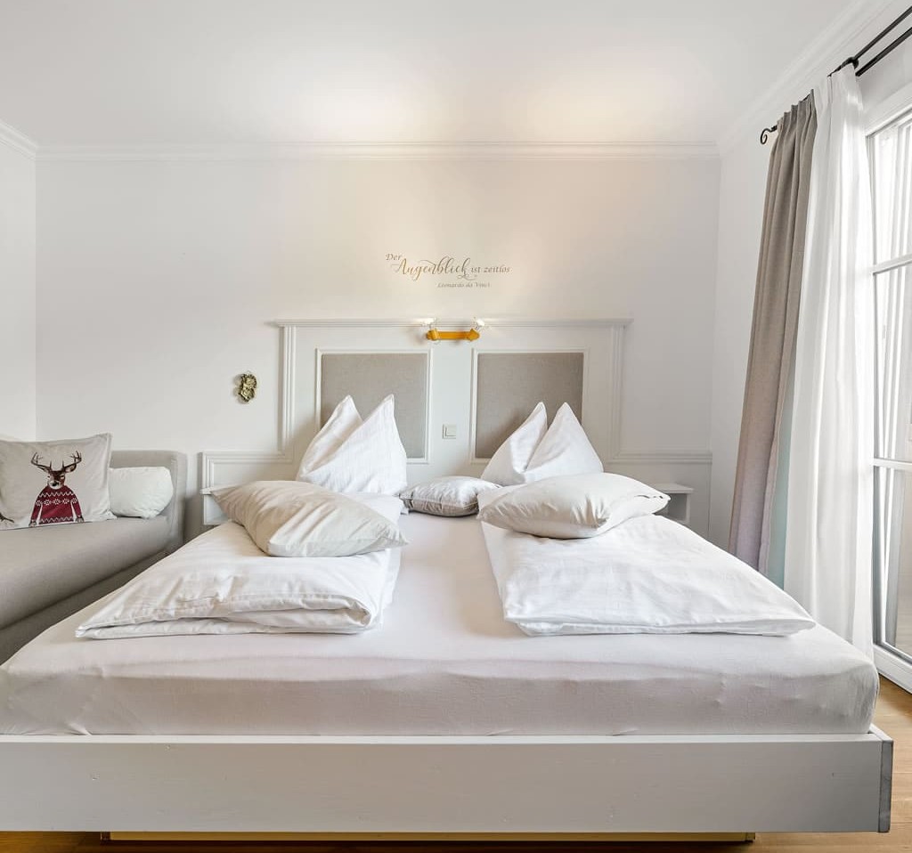 Doppelzimmer mit Frühstücksbuffet