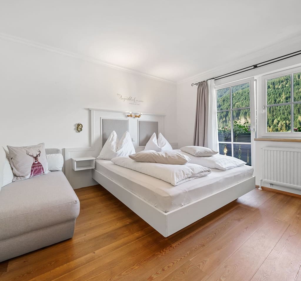 Doppelzimmer mit Frühstücksbuffet